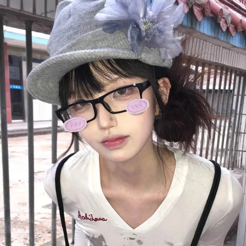 Cute Blush Glasses Anime Style - Anime Cosplay Girl Photo avaliação e preço